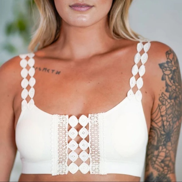 Three Bird Nest Other - White Crochet Bralette